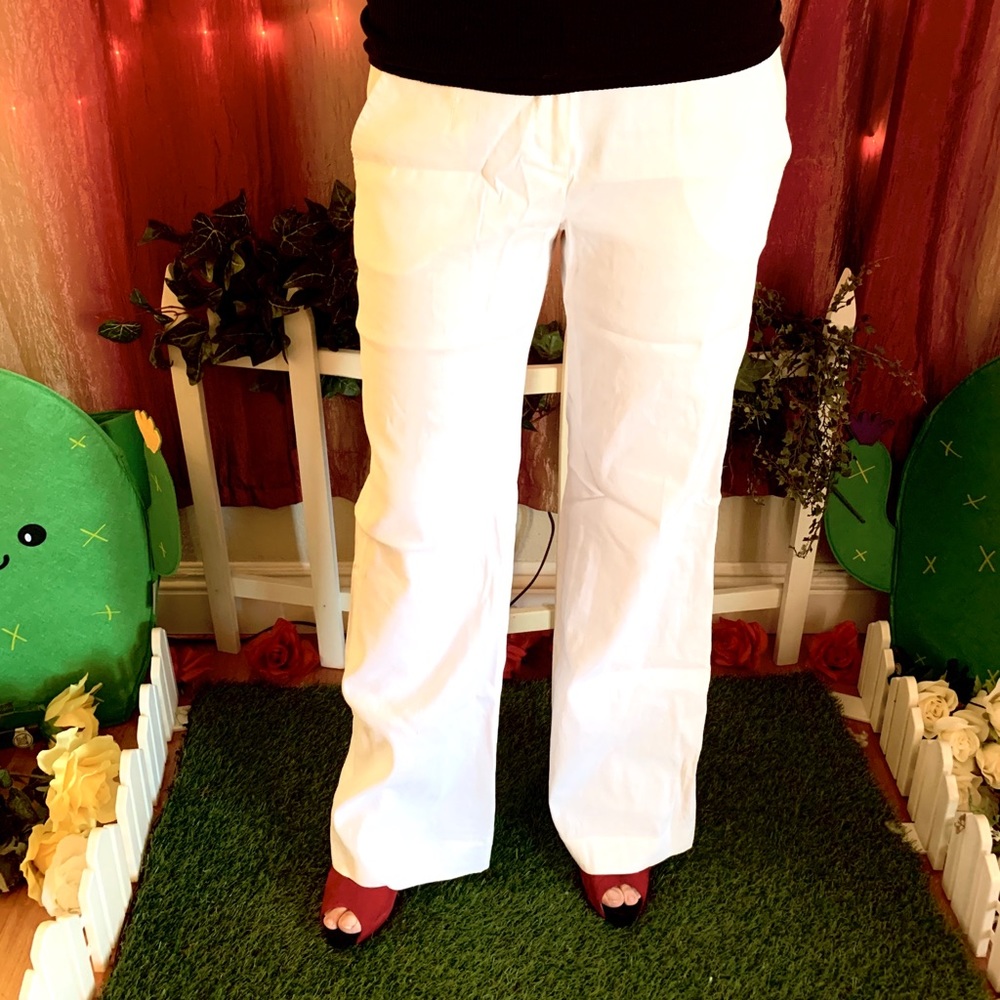 Elie Tahari white linen pants.